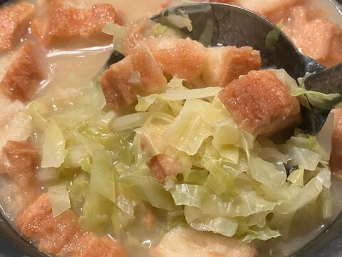 仙台麩とキャベツの味噌汁